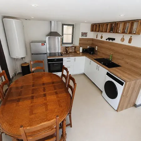 Appartement Le Logis Du Chateau En Rez-de-jardin Au Coeur Du Lude Le Lude