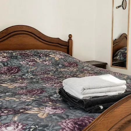 Appartement Le Logis Du Chateau En Rez-de-jardin Au Coeur Du Lude *